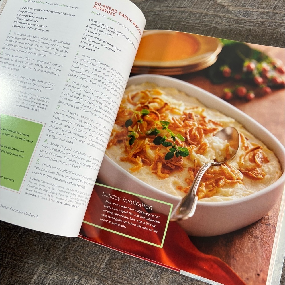Betty Crocker‎ Christmas Cookbook by Betty Crocker Editors 2006 Hardcover - Picture 11 of 12